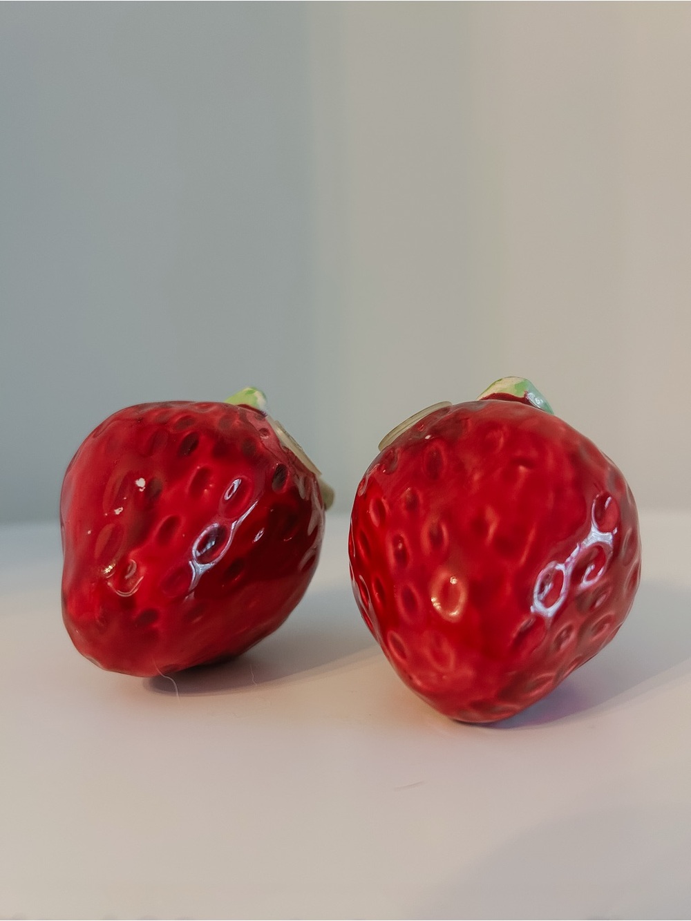 Vintage Strawberry Salt and Pepper Shakers Ceramic Strawberry Kitchen Decor - Picture 5 of 6